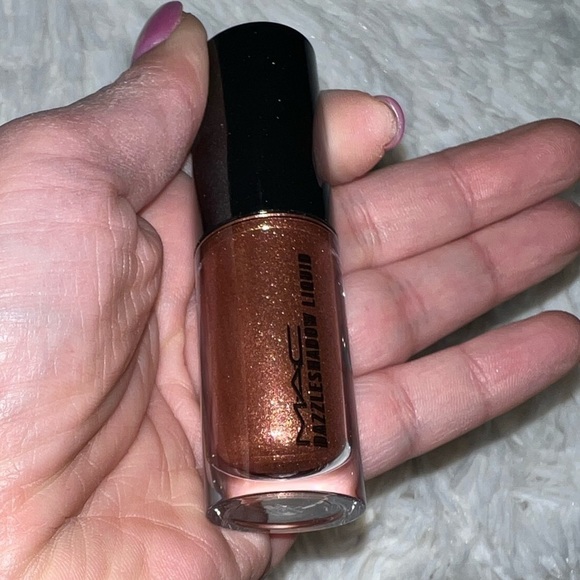 mac Dazzle Shadow Liquid - Rayon Rays - Picture 2 of 2